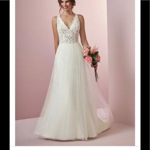 *NWT* Rebecca Ingram Gown!